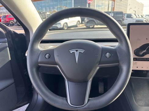 Used 2023 Tesla Model 3 Standard Range image 10