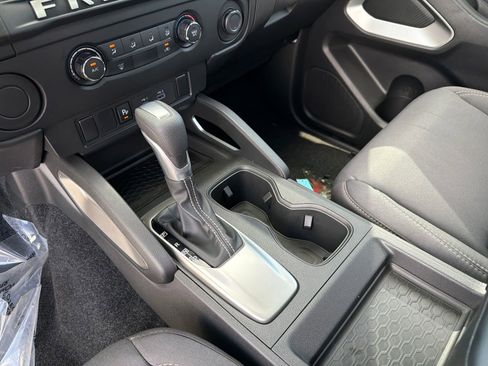 Certified 2025 Nissan Frontier SV image 15