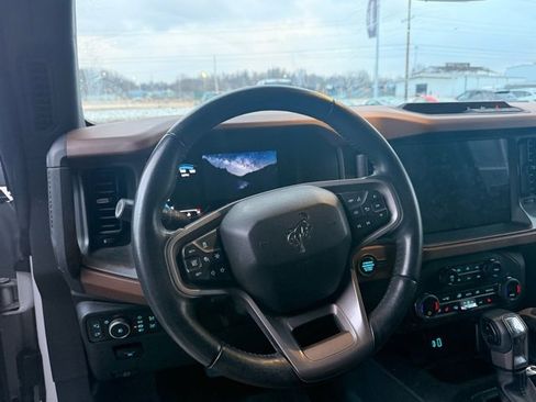 Used 2024 Ford Bronco Outer Banks image 5