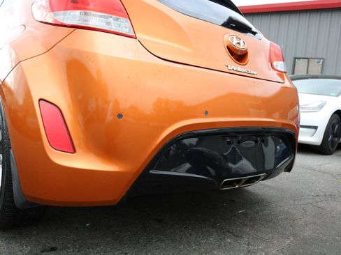 Used 2015 Hyundai Veloster w/ Option Group 03 FWD image 12