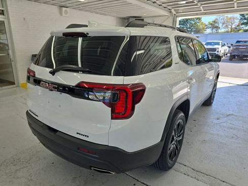 Certified 2023 GMC Acadia SLE w/ Driver Convenience Package image 5