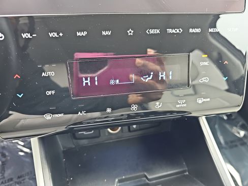 Used 2024 Hyundai Tucson Limited image 21