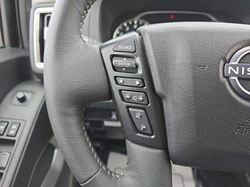 Used 2025 Nissan Frontier SV w/ SV Convenience Package image 20