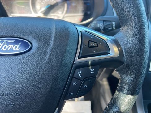 Used 2022 Ford Edge SEL image 28