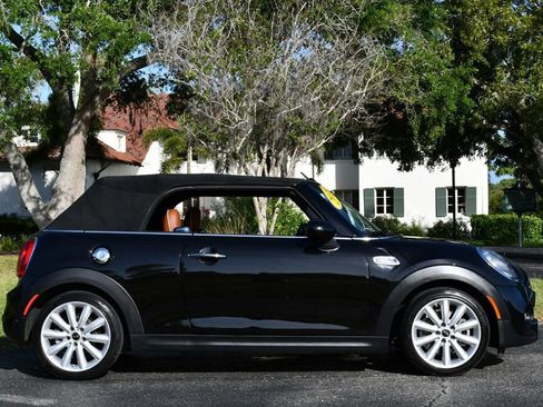Used 2018 MINI Cooper S image 46