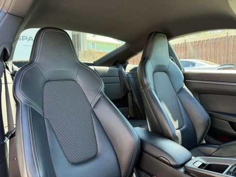 Used 2022 Porsche 911 Carrera image 27