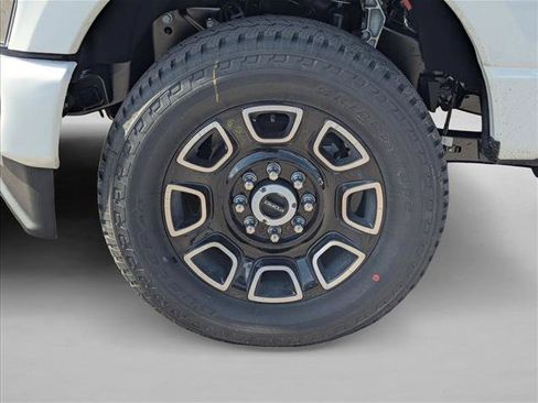 New 2026 Ford F250 Platinum AWD/4WD image 9