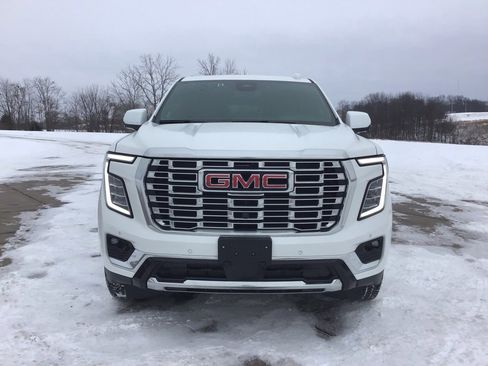 Used 2025 GMC Yukon XL Denali image 10