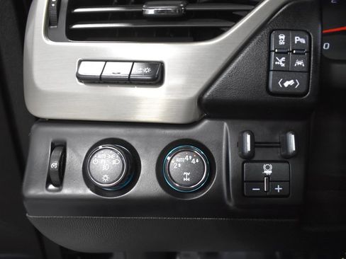 Used 2017 GMC Yukon XL Denali w/ Open Road Package AWD/4WD image 21