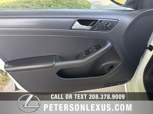 Used 2014 Volkswagen Jetta TDI FWD image 17