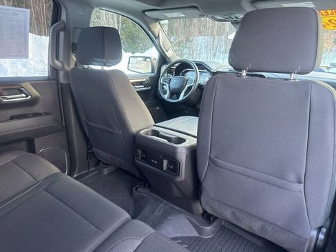 Used 2024 Chevrolet Silverado 1500 LT Trail Boss w/ Convenience Package II image 29