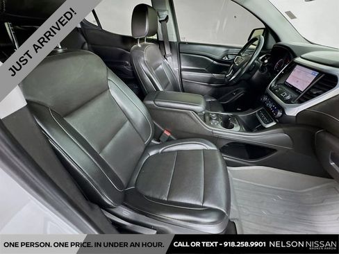 Used 2023 GMC Acadia SLT AWD/4WD image 29