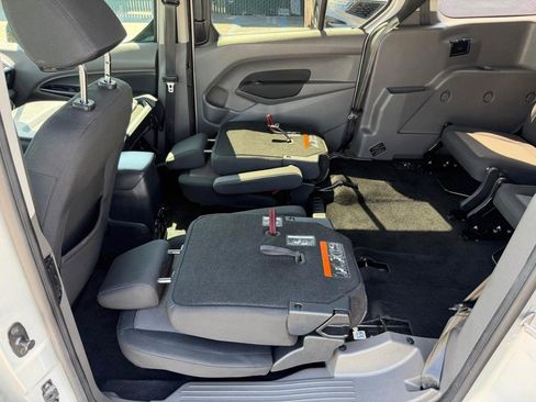 Used 2022 Ford Transit Connect XL FWD image 40