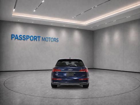 Used 2023 Audi Q5 2.0T Premium w/ Convenience Package AWD/4WD image 4