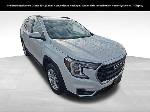 Used 2022 GMC Terrain SLE w/ Driver Convenience Package image 1
