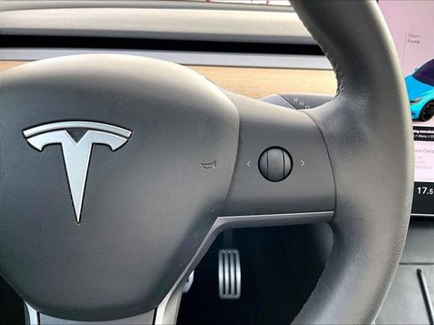 Used 2020 Tesla Model Y Long Range image 21