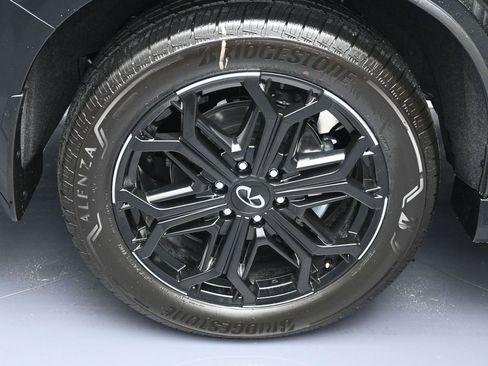 New 2026 INFINITI QX80 SPORT image 5