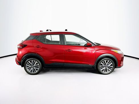 Used 2024 Nissan Kicks SV w/ Exterior Package image 10
