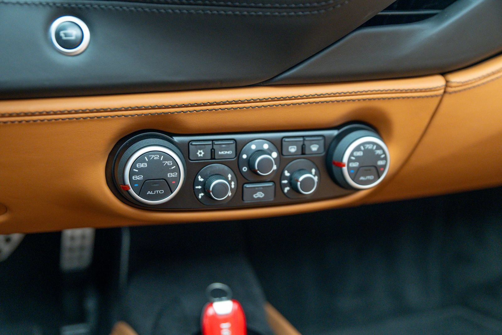 Used 2017 Ferrari 488 Spider RWD image 28