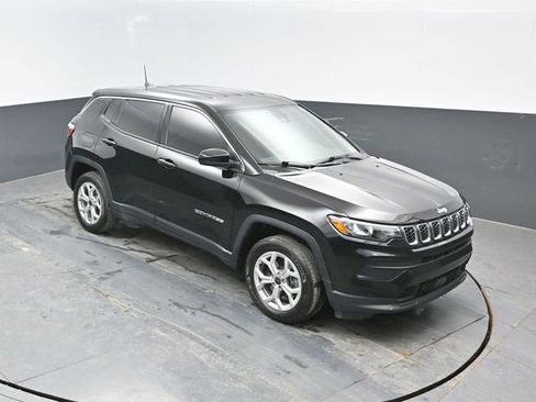 Used 2025 Jeep Compass Sport AWD/4WD image 17