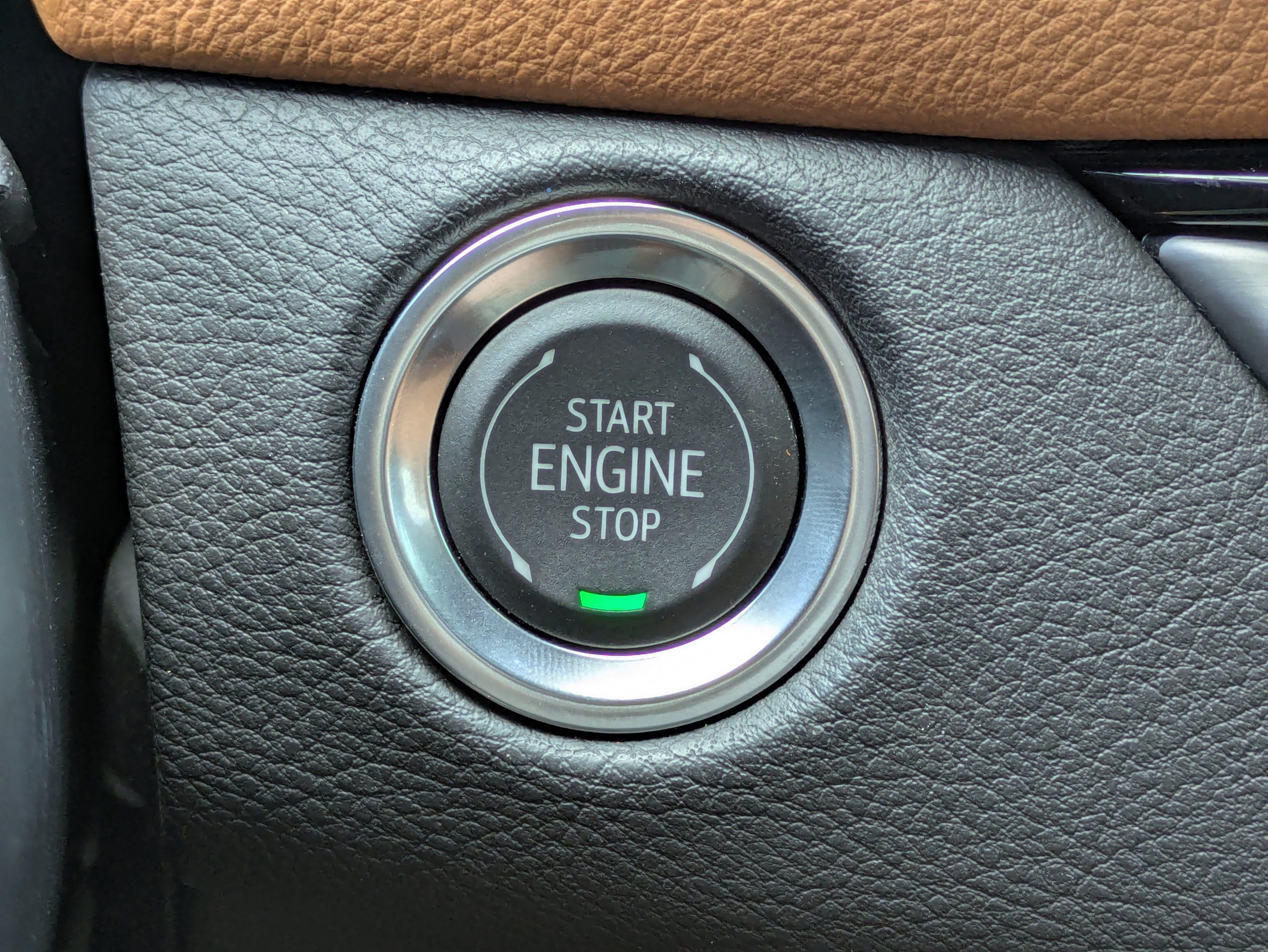Certified 2024 Cadillac XT4 Sport FWD image 29