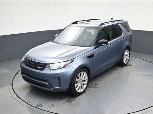 Used 2018 Land Rover Discovery SE image 25