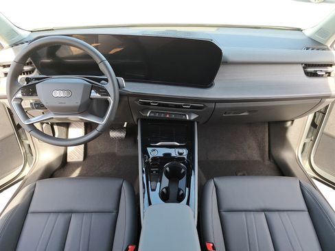 New 2026 Audi Q3 quattro 2.0T AWD/4WD image 9