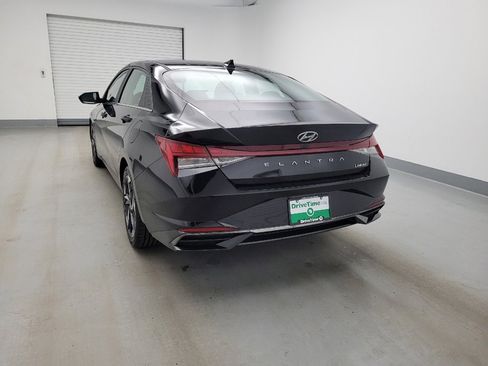 Used 2021 Hyundai Elantra Limited image 6