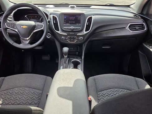 Used 2023 Chevrolet Equinox LT image 16