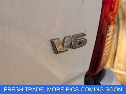 Used 2019 Toyota Tacoma TRD Sport image 11