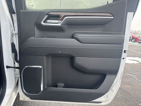 Used 2024 GMC Sierra 1500 Elevation image 28