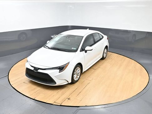 Used 2021 Toyota Corolla LE w/ LE Convenience Package FWD image 10