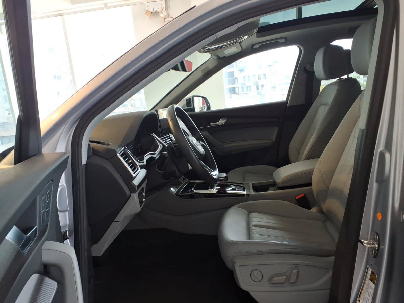 Used 2023 Audi Q5 2.0T Premium Plus w/ Premium Plus Package AWD/4WD image 17