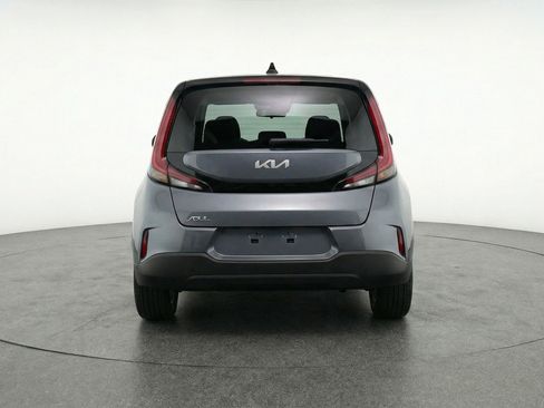 Used 2025 Kia Soul LX w/ LX Technology Package image 6
