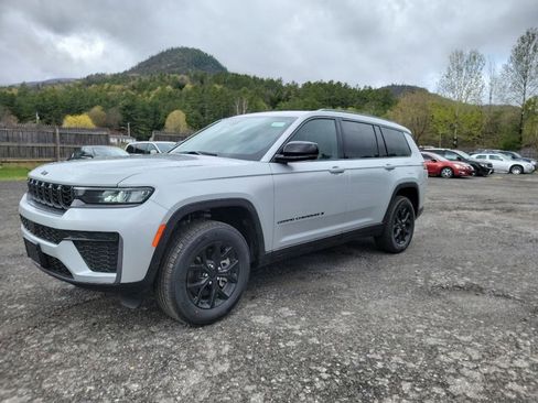 New 2026 Jeep Grand Cherokee L 4WD image 1