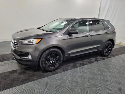 Used 2019 Ford Edge SEL w/ Equipment Group 201A AWD/4WD image 2