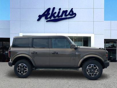 New 2026 Ford Bronco Outer Banks