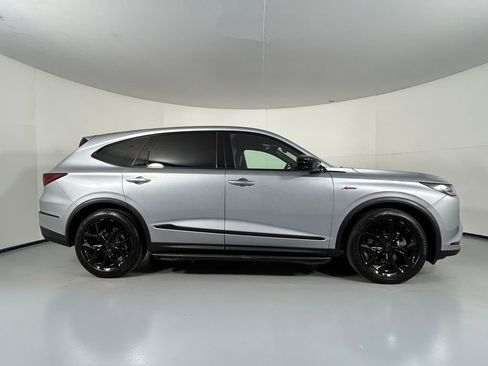Used 2023 Acura MDX A-Spec image 8
