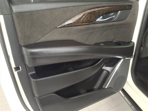 Used 2015 Cadillac Escalade ESV Platinum image 18