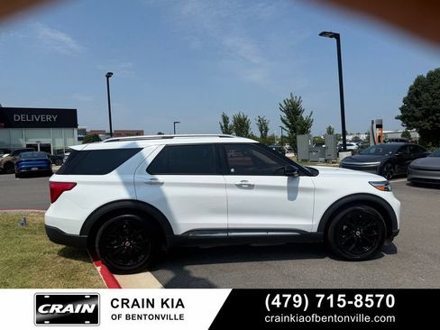 Used 2021 Ford Explorer Limited w/ Equipment Group 301A RWD image 8