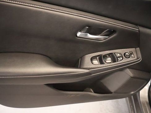 Used 2023 Nissan Sentra SV image 9