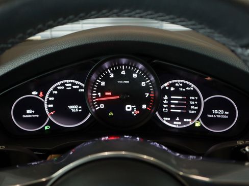 Certified 2023 Porsche Cayenne w/ Premium Package AWD/4WD image 14