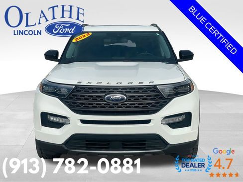 Certified 2022 Ford Explorer XLT w/ Equipment Group 202A AWD/4WD image 9