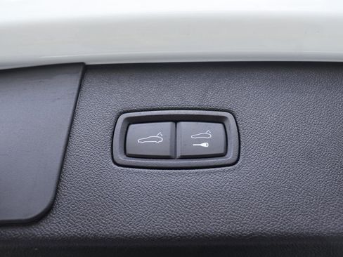 Used 2021 Porsche Cayenne image 18