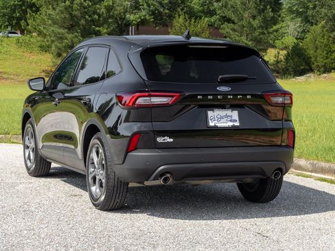 Used 2025 Ford Escape ST-Line w/ Tech Pack #1 FWD image 4
