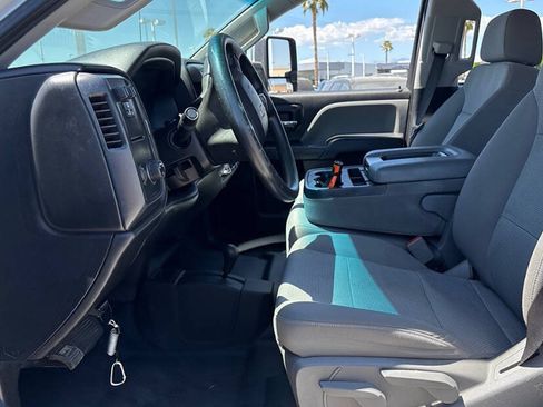 Used 2018 Chevrolet Silverado 2500 W/T w/ WT Convenience Package AWD/4WD image 8