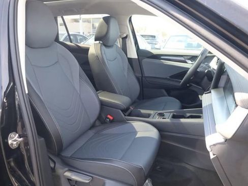 New 2026 Volkswagen Tiguan SE image 19