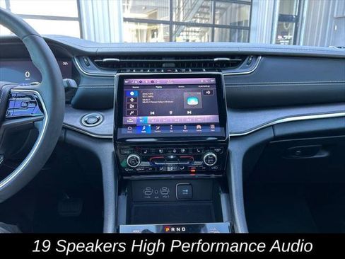Certified 2023 Jeep Grand Cherokee Overland w/ Luxury Tech Group IV AWD/4WD image 22
