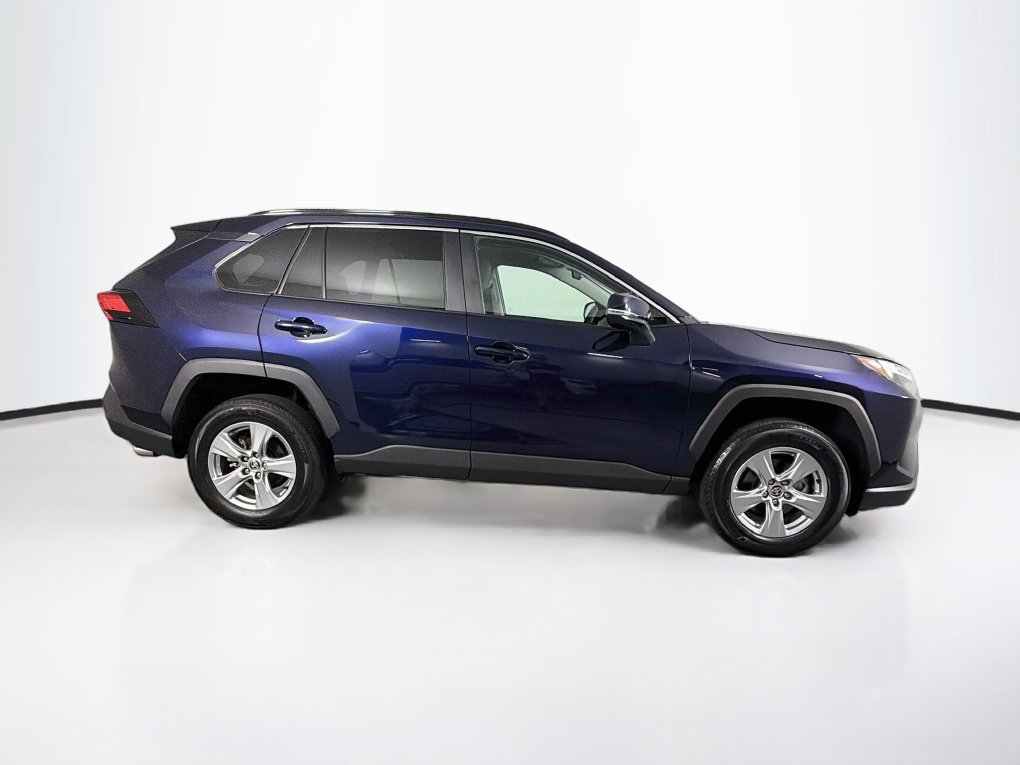 Used 2025 Toyota RAV4 XLE FWD image 11