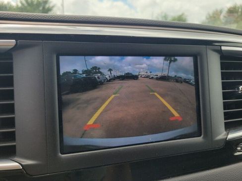 Used 2023 Chrysler Voyager LX FWD image 24